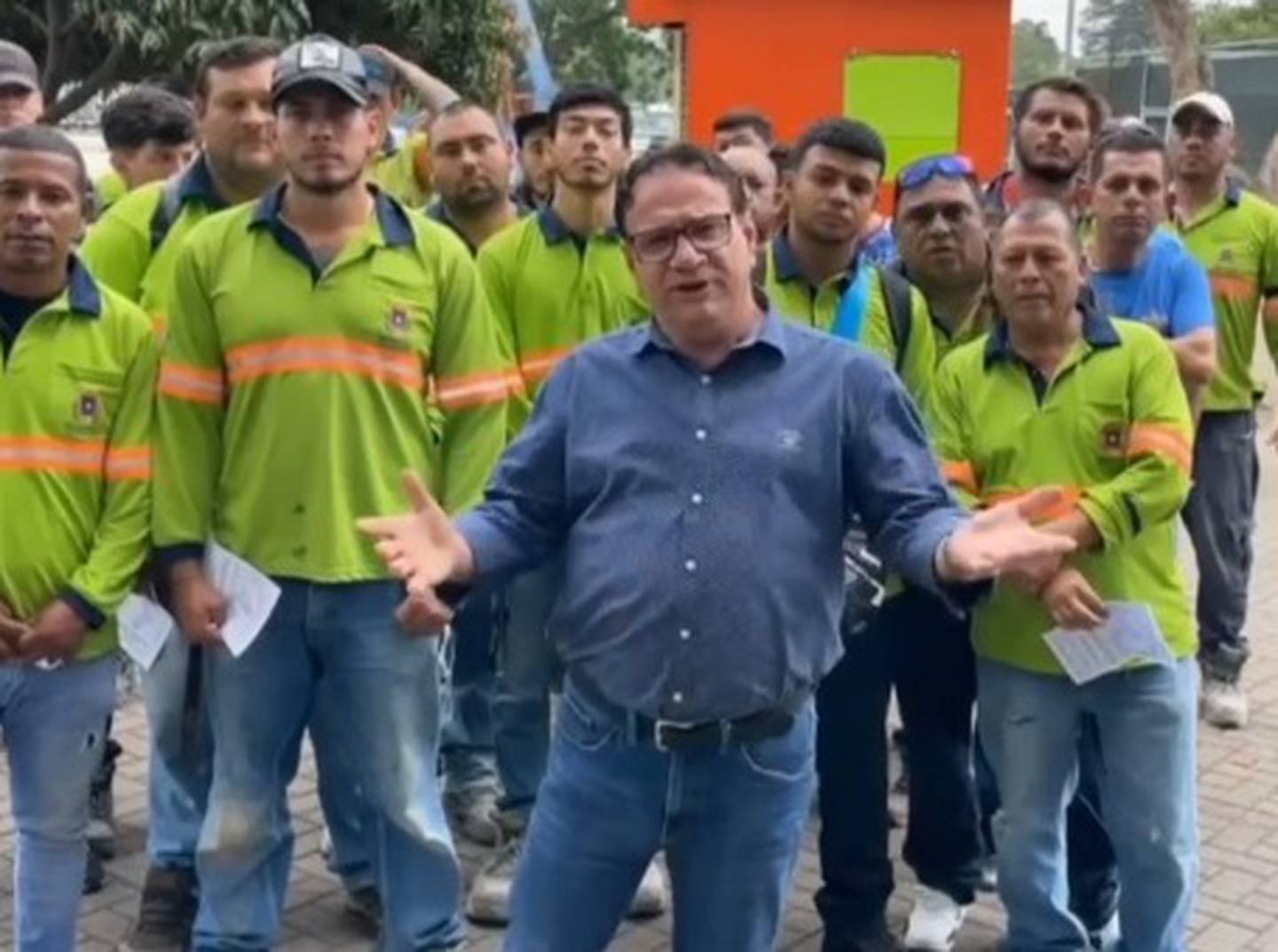 Alexander Cano, regidor de la municipalidad de San José y del Partido Liberación Nacional, realizó un video en el cual denuncia que a partir del próximo 28 de junio en la muni josefina se despedirán 60 trabajadores