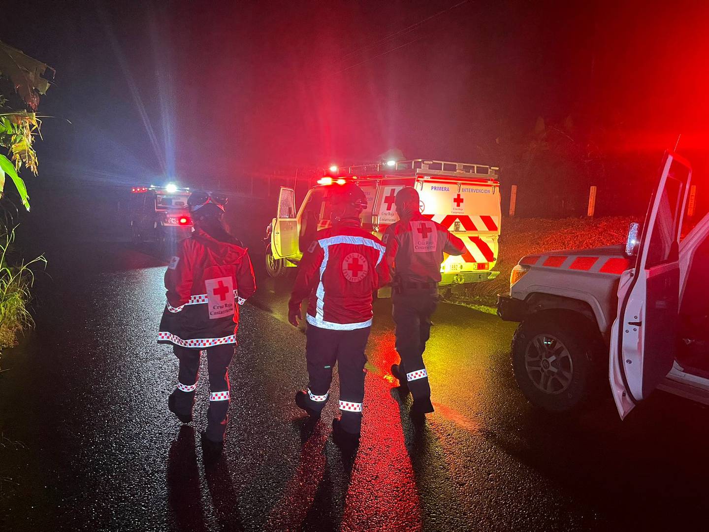 Cruz Roja rescató a 75 personas que quedaron aislados tras fuertes lluvias