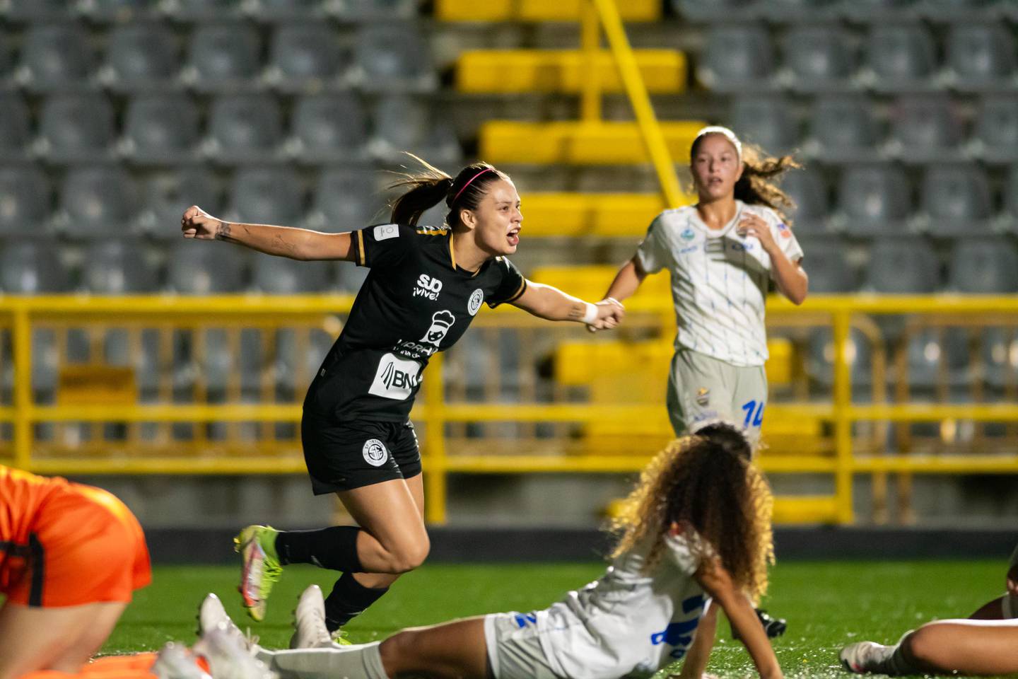 Sporting - Dimas Escazú, fútbol femenino