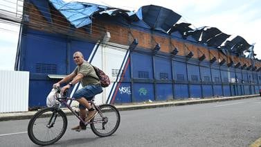 Cartaginés toma desesperada medida por reparación del techo del estadio Fello Meza 