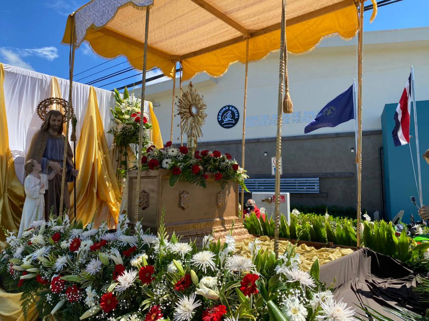 Cristo Rey celebró en burbuja y llena de fe a San Isidro de Heredia | La  Teja