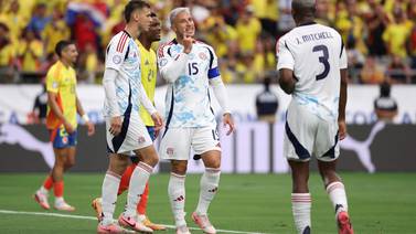 Defensas de la Selección explican por qué el equipo se cayó tan feo contra Colombia