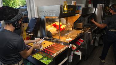 Conocida cadena de comidas rápidas ofrece diferentes puestos de trabajo