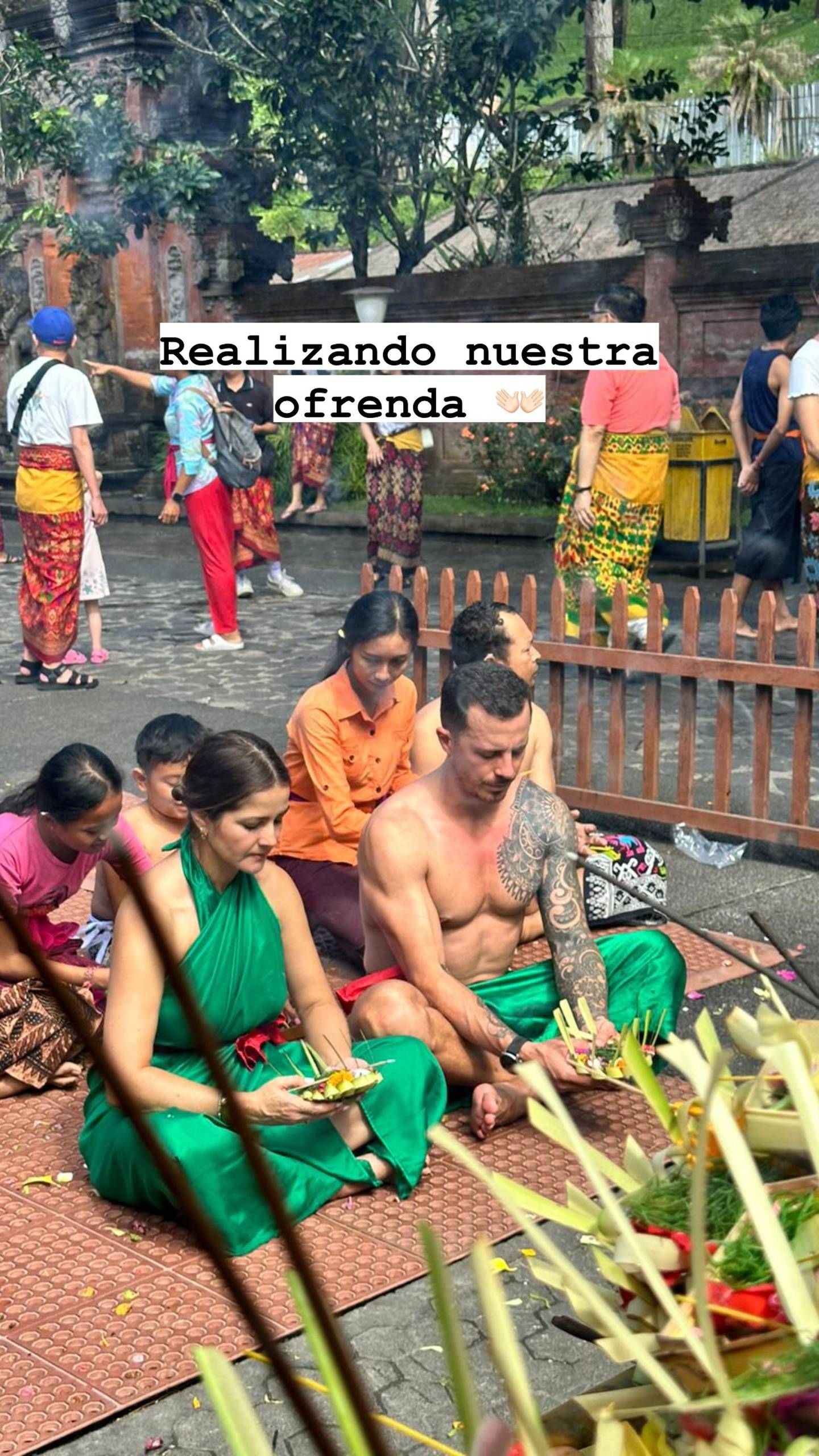 Daniel Vargas y Shirley Álvarez participaron en un ritual de purificación en Indonesia.