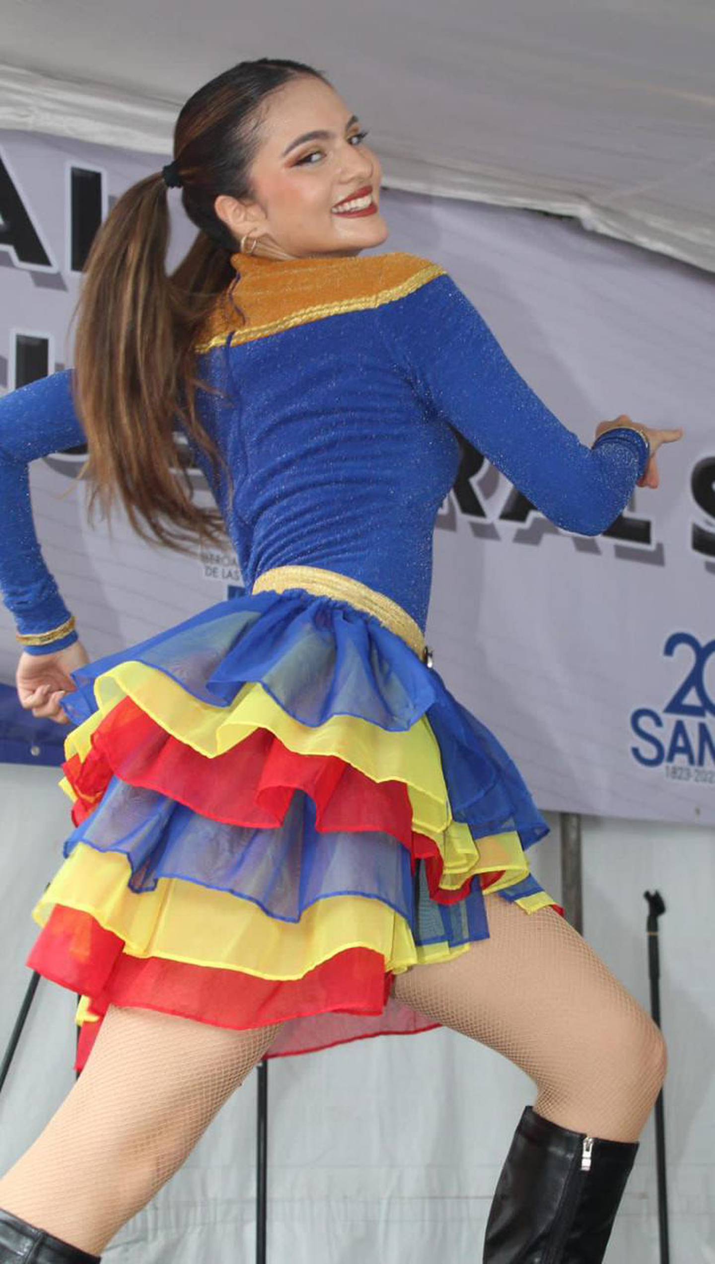 April Jiménez Herrera, presentadora de VM Latino y bailarina de Los Pirulos y La Kuarta