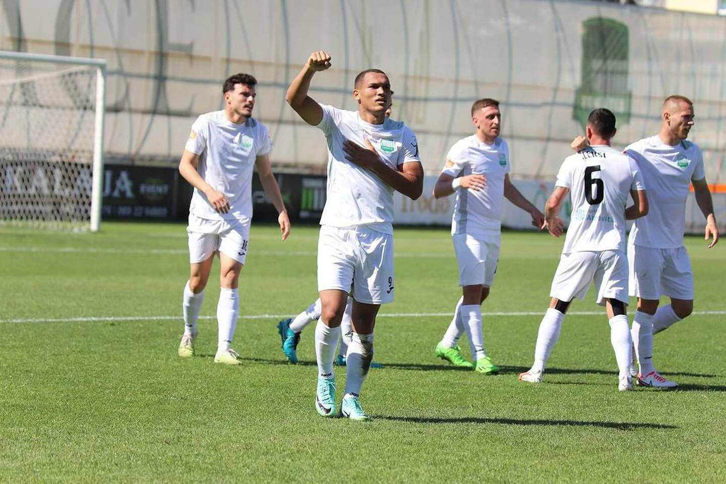 Jurguens Montenegro jugó por un año en el fútbol de Albania. Foto: Instagram.