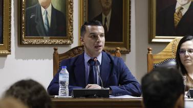 Concejo Municipal de San José toma una decisión sobre el aumento salarial de Diego Miranda