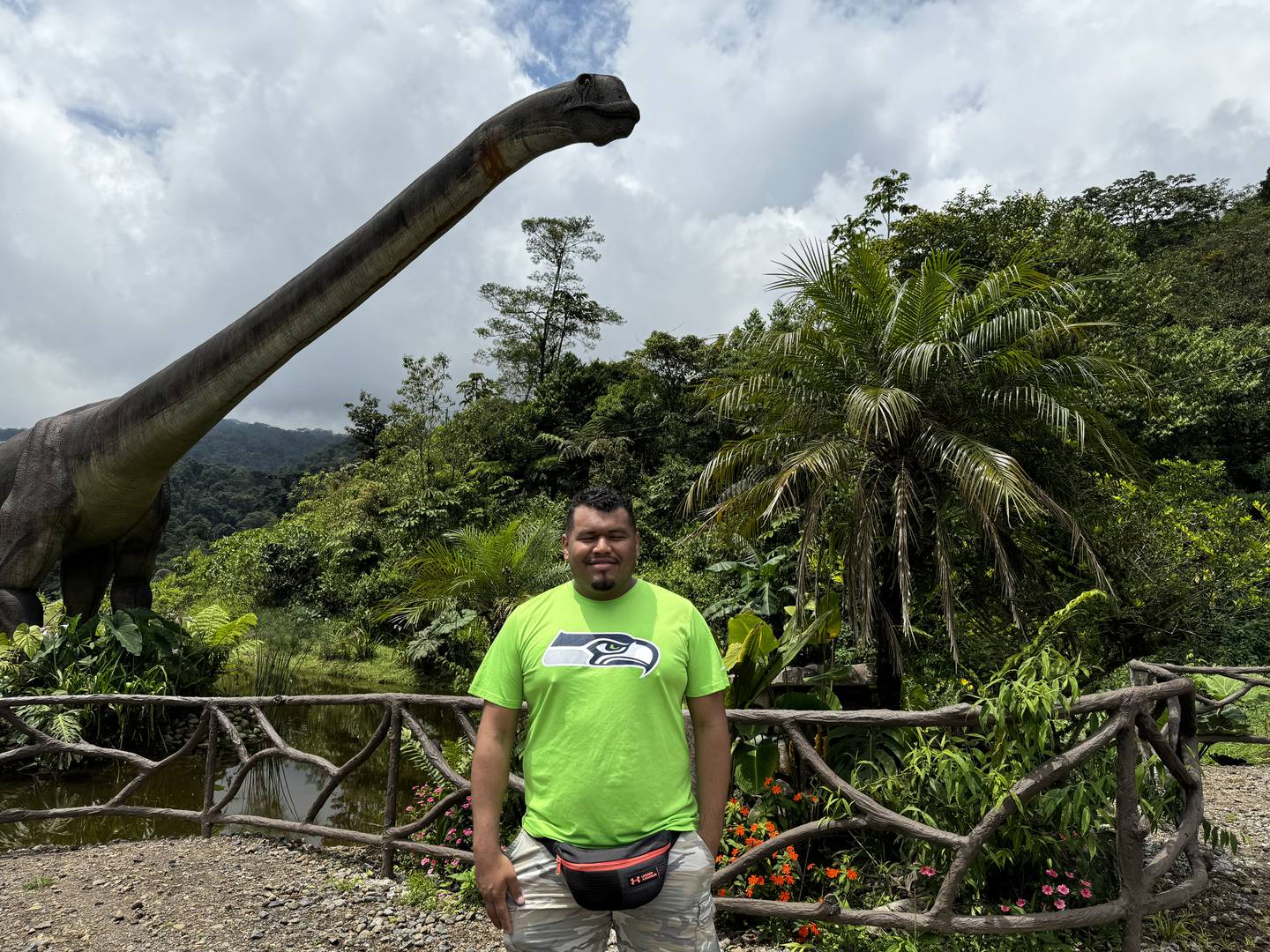 Richard Fernández es el guía de un grupo de turistas panameños que andan recorriendo nuestro país.